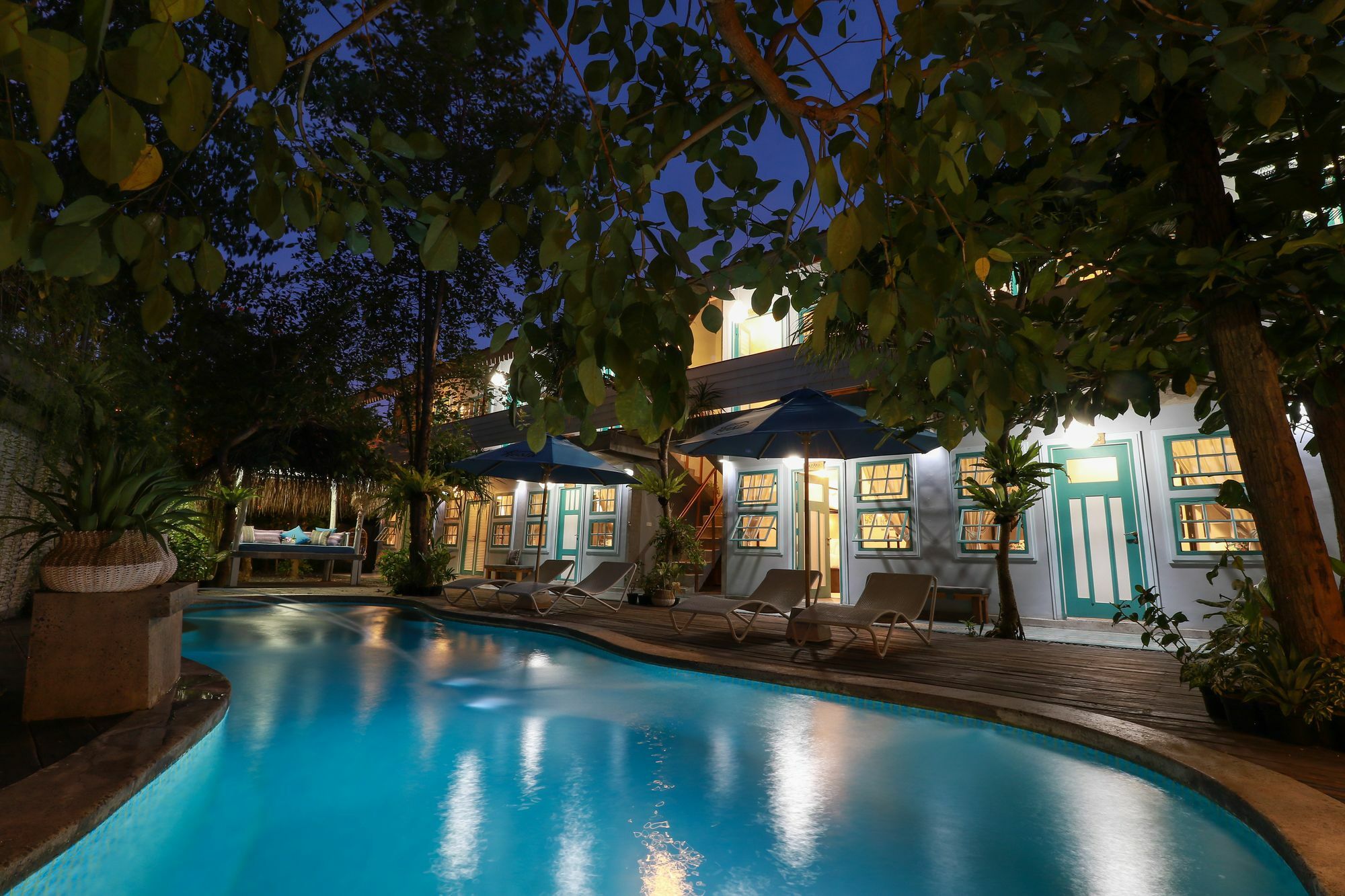 Kosta Hostel Seminyak Екстериор снимка