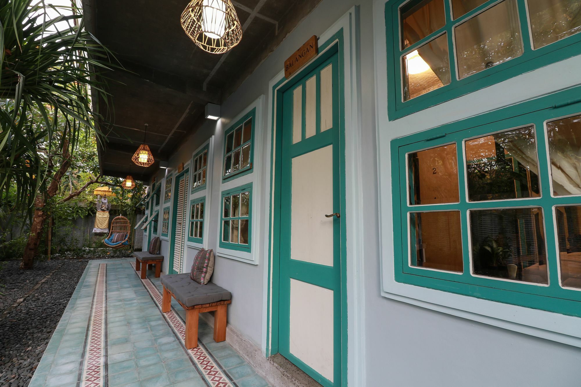 Kosta Hostel Seminyak Екстериор снимка
