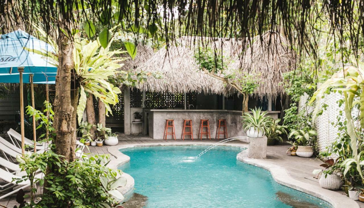 Kosta Hostel Seminyak Екстериор снимка